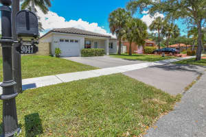 9047 NW 190th Terrace, Hialeah, FL 33018, Sold 08/30/19