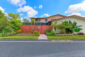 4256 Landar Dr, Lake Worth, FL 33463, Sold 08/23/19