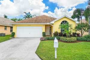 1026 Fairfax Cir W, Boynton Beach, FL 33436, Sold 12/26/19