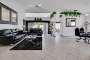 1095 Fairfax Cir W, Boynton Beach, FL 33436, Sold 09/19/19