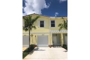 4039 NW 11th St, Lauderhill, FL 33313, Sold 11/27/19