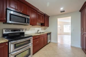 5805 S Farragut Dr, Hollywood, FL 33021, Sold 09/16/19