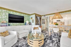 MLS# R10552045, Vero Beach, Florida 32960