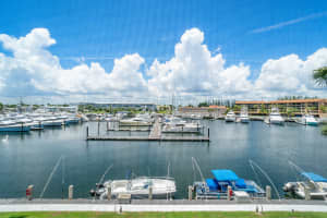 29 Yacht Club Dr, North Palm Beach, FL 33408, Sold 11/01/19