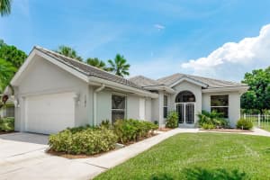 7686 SE Fiddlewood Ln, Hobe Sound, FL 33455, Sold 10/15/19