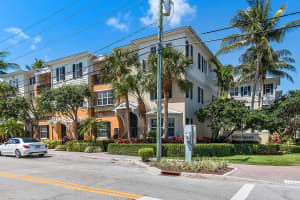 536 W Mallory Cir, Delray Beach, FL 33483, Sold 09/13/19