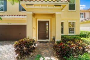 10730 Willow Oak Ct, Wellington, FL 33414, Sold 02/13/20