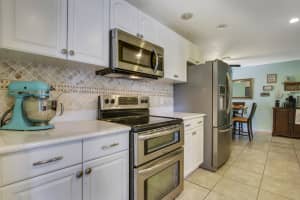 9072 SE Sandridge Ave, Hobe Sound, FL 33455, Sold 09/23/19