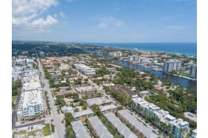319 E Mallory Cir, Delray Beach, FL 33483, Sold 04/06/20