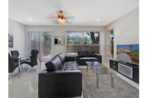 6289 Crescent Lake Way, Lake Worth, FL 33463, Sold 09/27/19