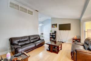 5357 Sandhurst Cir N, Lake Worth, FL 33463, Sold 02/04/20