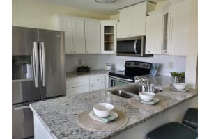 102 N Las Olas Dr, Jensen Beach, FL 34957, Sold 08/17/20