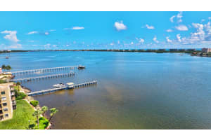 200 Waterway Dr S, Lantana, FL 33462, Sold 12/20/19