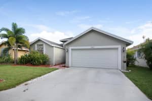 1061 Fairfax Cir W, Boynton Beach, FL 33436, Sold 11/18/19