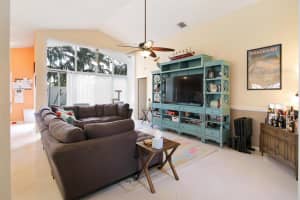 1061 Fairfax Cir W, Boynton Beach, FL 33436, Sold 11/18/19