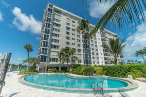 400 Seasage Dr, Delray Beach, FL 33483, Sold 03/06/20