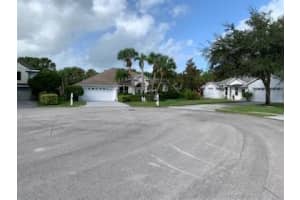 4510 6th Ln SW, Vero Beach, FL 32968, Sold 02/12/20