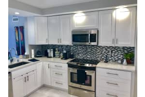 2840 S Ocean Blvd, Palm Beach, FL 33480, Sold 12/03/19