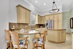 725 Charlestown Cir, Palm Beach Gardens, FL 33410, Sold 10/26/20