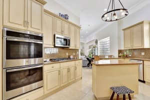 725 Charlestown Cir, Palm Beach Gardens, FL 33410, Sold 10/26/20