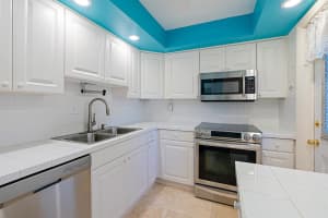 5560 Tamberlane Cir, Palm Beach Gardens, FL 33418, Sold 04/07/20