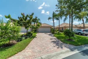5251 Grande Palm Cir, Delray Beach, FL 33484, Sold 01/06/20