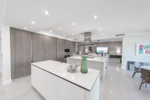 327 E Royal Palm Rd, Boca Raton, FL 33432, Sold 12/06/19