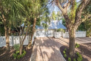 400 NW 8th Ave, Boca Raton, FL 33486, Sold 02/07/20