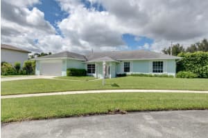 8 Redwood Ct, Boynton Beach, FL 33426, Sold 11/12/19