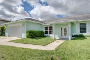 8 Redwood Ct, Boynton Beach, FL 33426, Sold 11/12/19