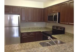 MLS# R10566457, Fort Lauderdale, Florida 33315