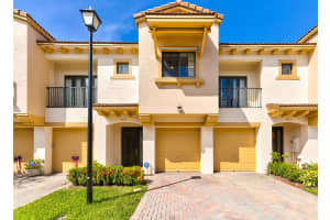 4717 Grand Cypress Cir N, Coconut Creek, FL 33073, Sold 12/20/19