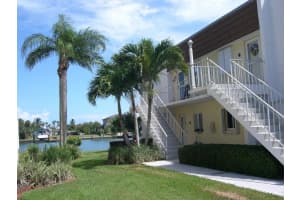 1323 Bayshore Dr, Fort Pierce, FL 34949, Sold 04/22/20