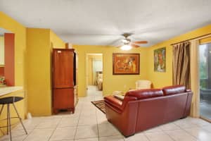 421 SE 10th St, Dania Beach, FL 33004, Sold 01/30/20