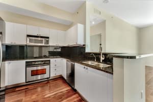 1551 N Flagler Dr PH 7, West Palm Beach, FL 33401, Sold 01/03/20