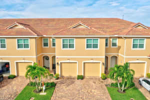 532 SW Glen Crest Way, Stuart, FL 34997, Sold 11/08/19