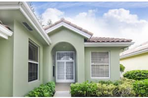 196 Hampton Cir, Jupiter, FL 33458, Sold 12/03/19