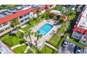 475 SE 8th St, Deerfield Beach, FL 33441, Sold 11/07/19