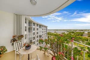 2295 S Ocean Blvd, Palm Beach, FL 33480, Sold 03/30/20