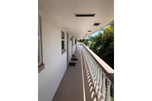 148 Yacht Club Dr, North Palm Beach, FL 33408, Sold 02/07/20