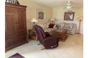 7255 W Oakridge Cir Bldg 16, Lake Worth, FL 33462, Sold 11/08/19