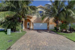 3301 Elizabeth Pl S, Palm Springs, FL 33461, Sold 12/30/19