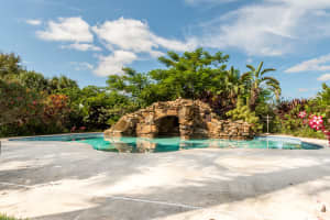 1901 Winding Creek Ln, Fort Pierce, FL 34981, Sold 09/25/20