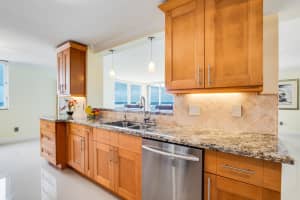 5380 N Ocean Dr #10e, Singer Island, FL 33404, Sold 12/04/19
