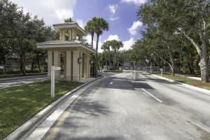 4867 Pinemore Ln, Lake Worth, FL 33463, Sold 11/25/19