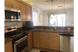 10391 S Circle Lake Dr, Boynton Beach, FL 33437, Sold 01/29/20