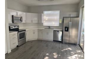 1037 Park Hill Dr, Haverhill, FL 33417, Sold 01/10/20