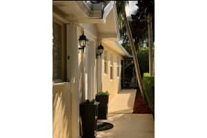 651 Hudson Bay Dr, Palm Beach Gardens, FL 33410, Sold 02/18/20