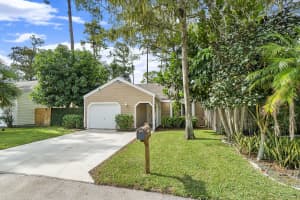 429 Park Forest Way, Wellington, FL 33414, Sold 11/26/19