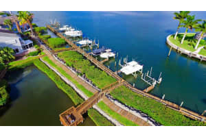 2448 Harbour Cove Dr, Fort Pierce, FL 34949, Sold 09/25/20